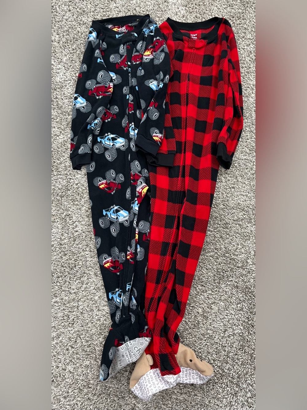Bundle of 2 toddler Carters zip up pjs